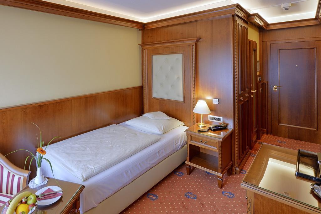 Parkhotel Stader Hof מראה חיצוני תמונה