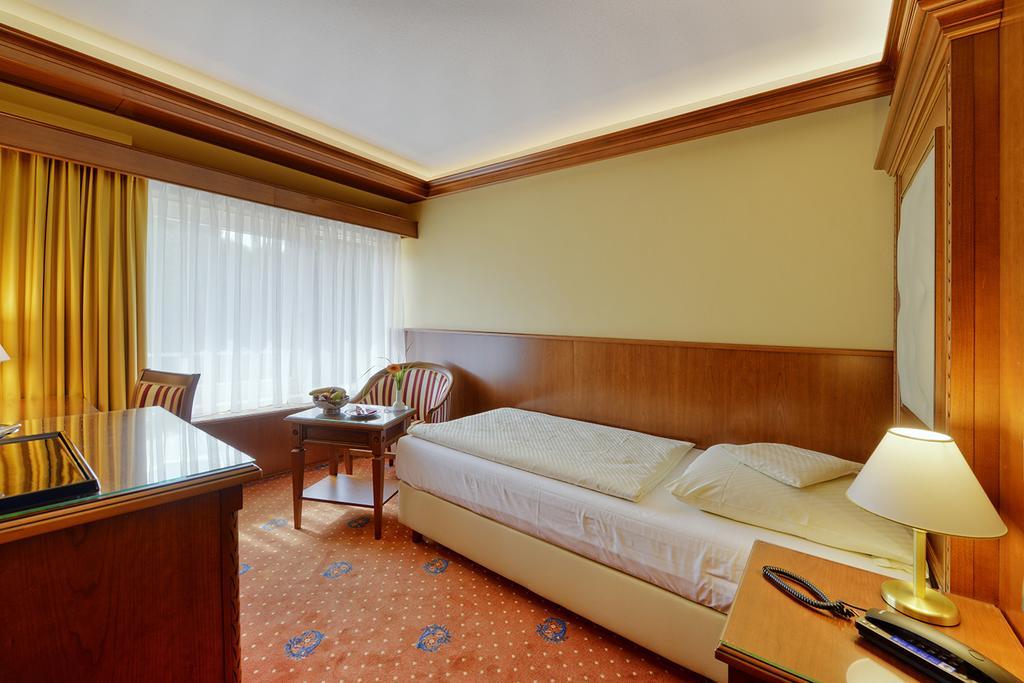 Parkhotel Stader Hof מראה חיצוני תמונה